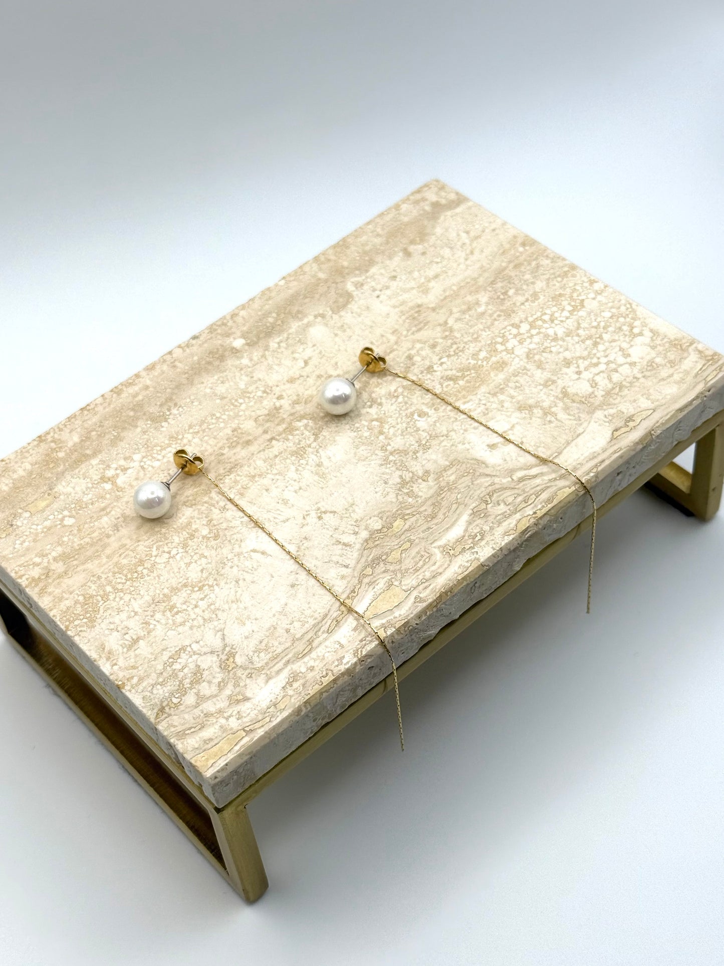 MUST BUY【K1-P-002】ポイントピアス