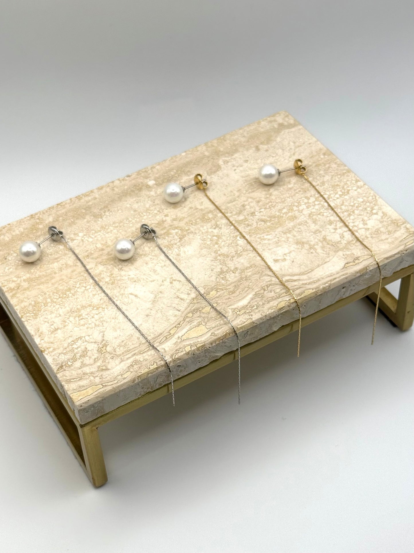 MUST BUY【K1-P-002】ポイントピアス